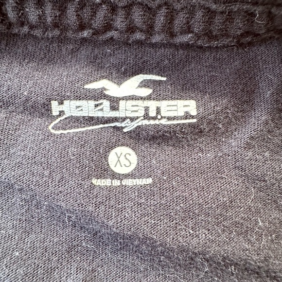 TEE shirt size adult XS, HOLLISTER, - Picture 3 of 5